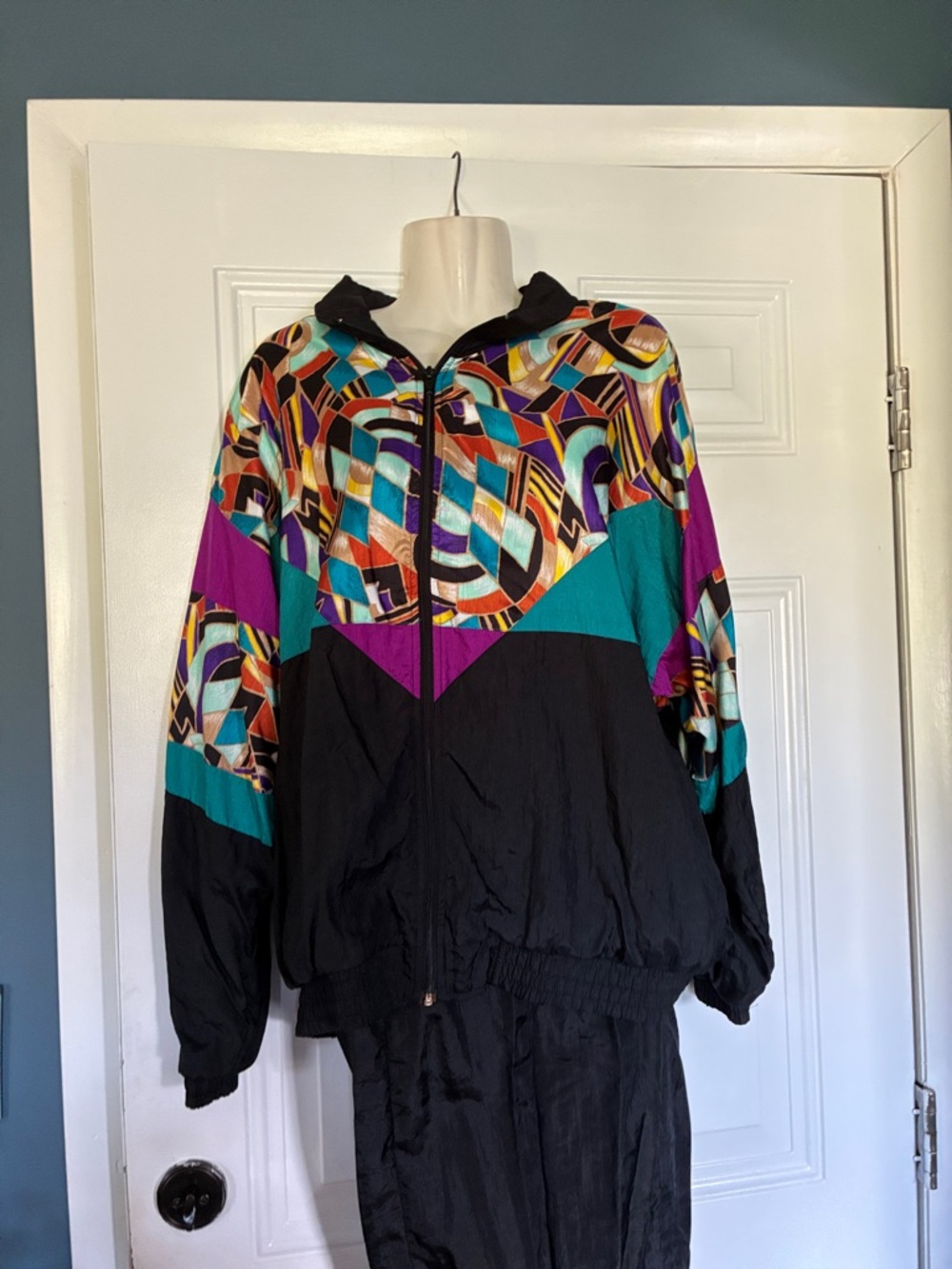Vintage Colorblock Windbreaker Jacket with Geometric Print
